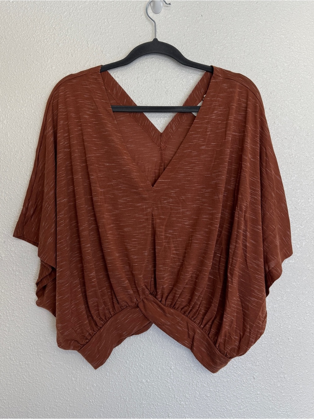 Good Luck Gem Womens Large Rust Color Twist Front V Neck Drapey Blouse Top